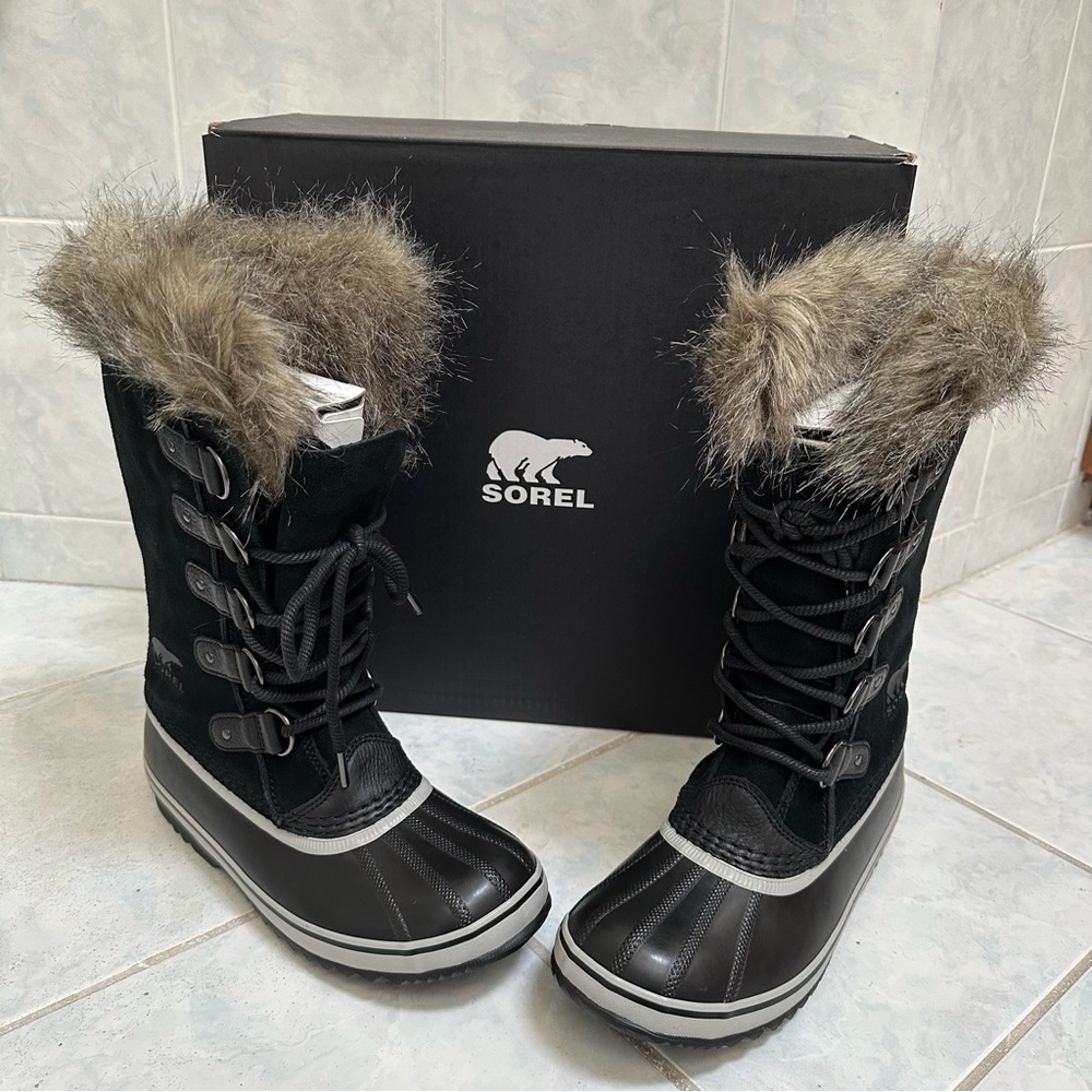 NWT Sorel Joan of Arctic Women's Waterproof Black Boot size 10